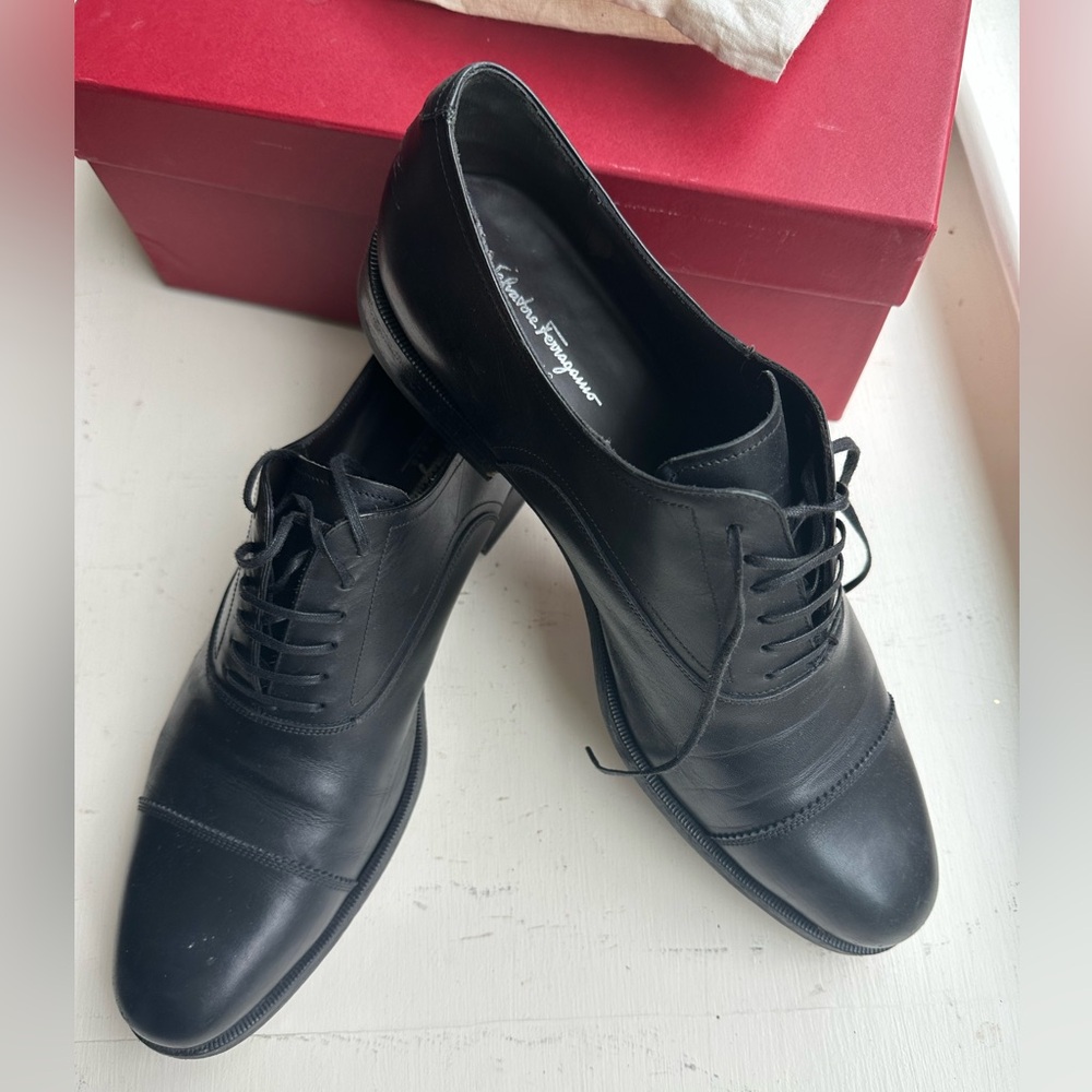 Salvatore Ferragamo men oxfords. Size 11 1/2 EE.